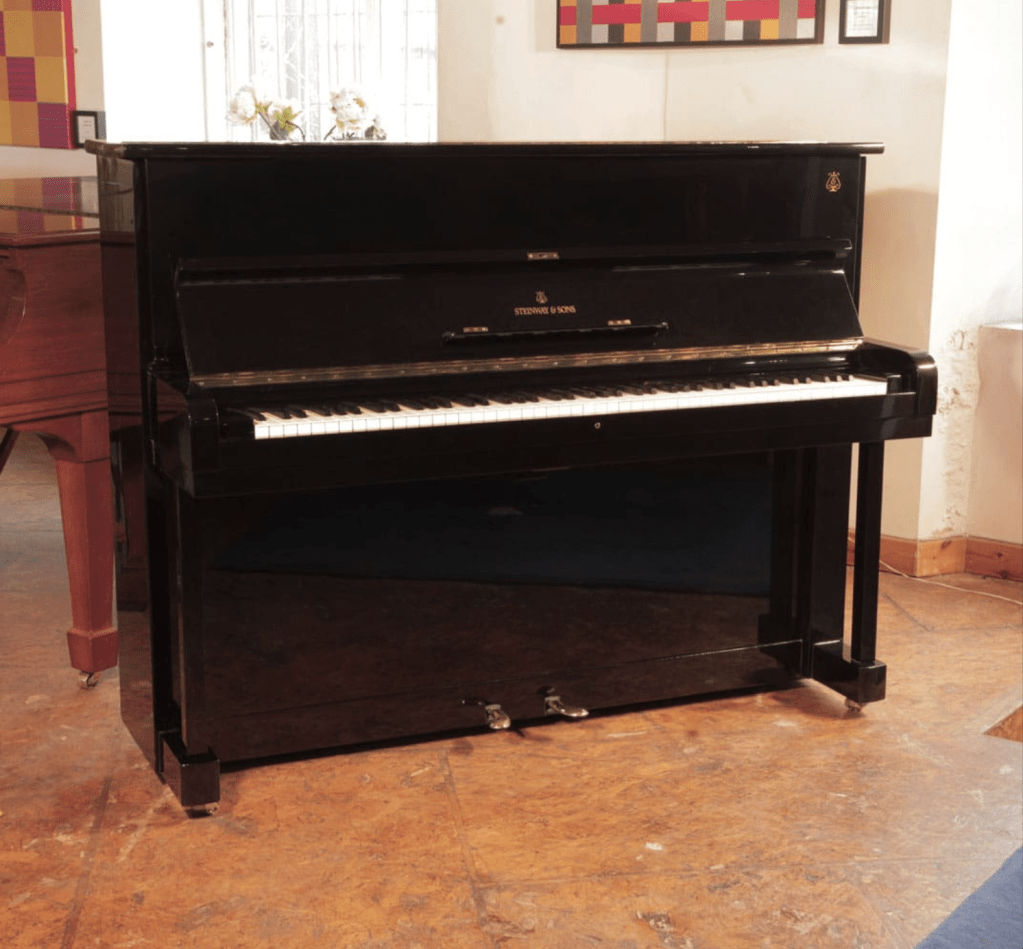 Steinway Model Z 直立式鋼琴（Aufrechtes Klavier Modell Z）&nbsp;NT$1,128,000